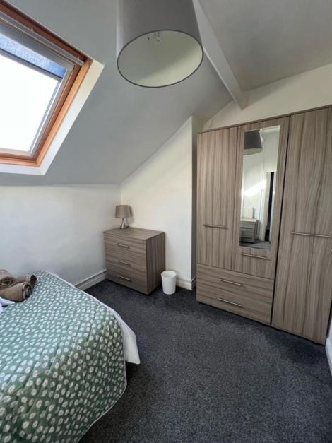 Moorfield Street Guesthouse Leeds  Ngoại thất bức ảnh